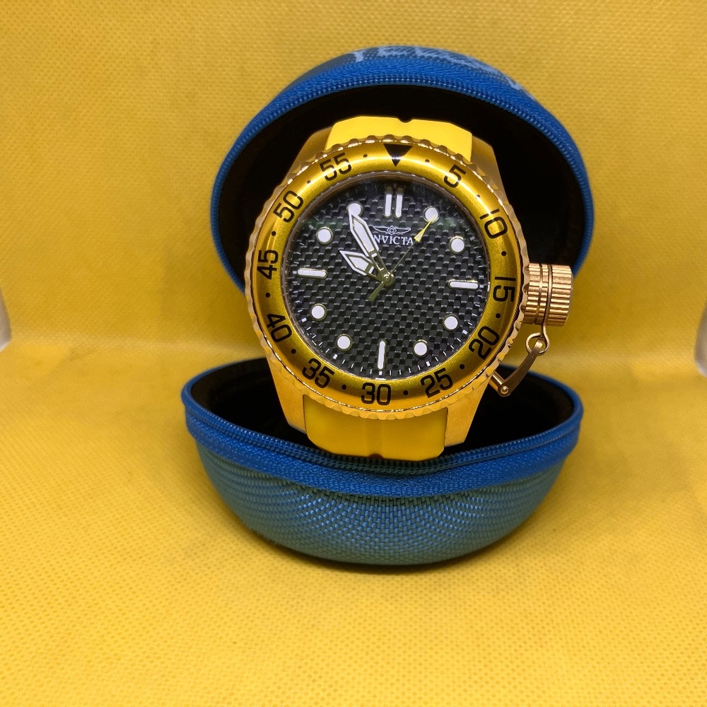 Invicta Pro Diver Men’s Watch (39505)